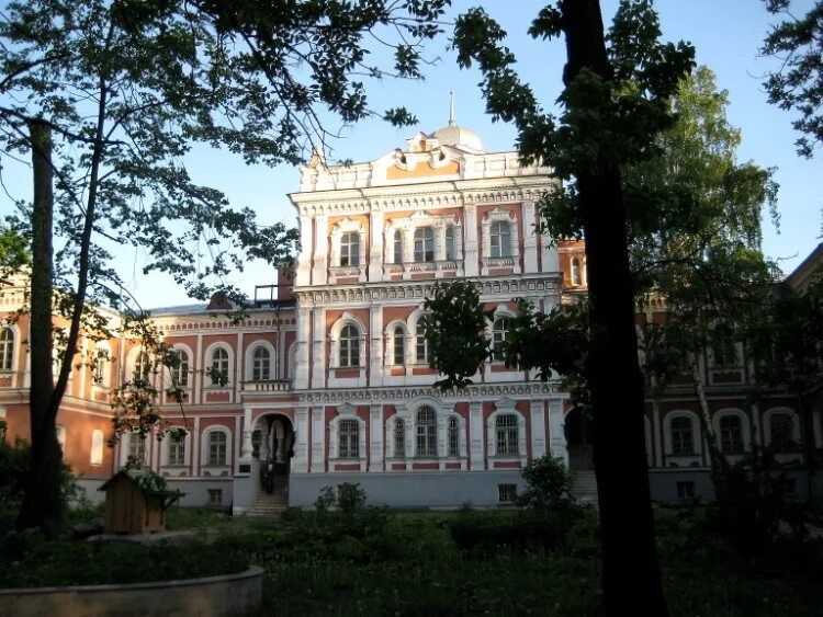 Рубцово покровское елизаветинский дворец. Загородный дворец елизаветы петровны в москве. Покровское рубцово дворец елизаветы. Загородный дворец елизаветы петровны в сокольниках. Дворец елизаветы гастелло.