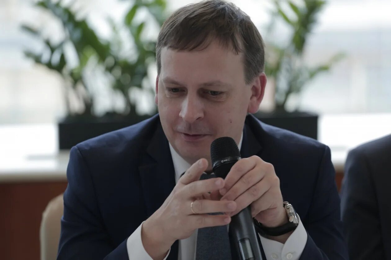 Интервью мечты: ведущий Дмитрий Кириллов - о недостающем пазле в образе знаменит