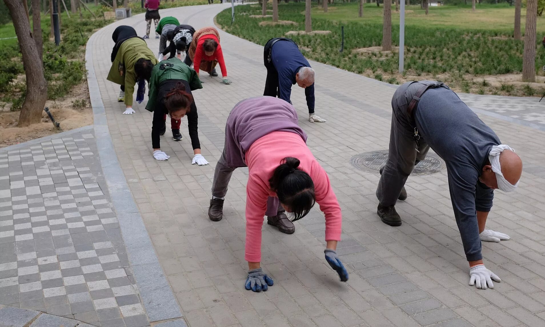 Гифки смешные и прикольные. Как ходят пьяные люди. Как ходят пьяные люди. Как ходят пьяные люди. Как ходят пьяные люди.