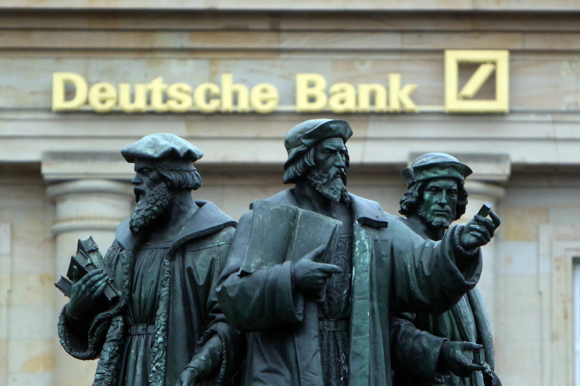 Deutsche Bank. Центральный банк ФРГ. Немецкие банки. Дойч банк история. Der bank