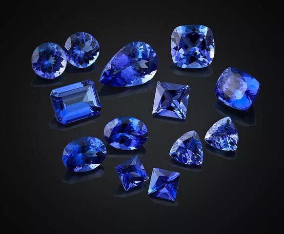 Конечная стадия в обработке драгоценных камней. Огранка камней. Заполнение резиной драгоценных камней. Ювелир огранщик. Конечная стадия в обработке драгоценных камней.