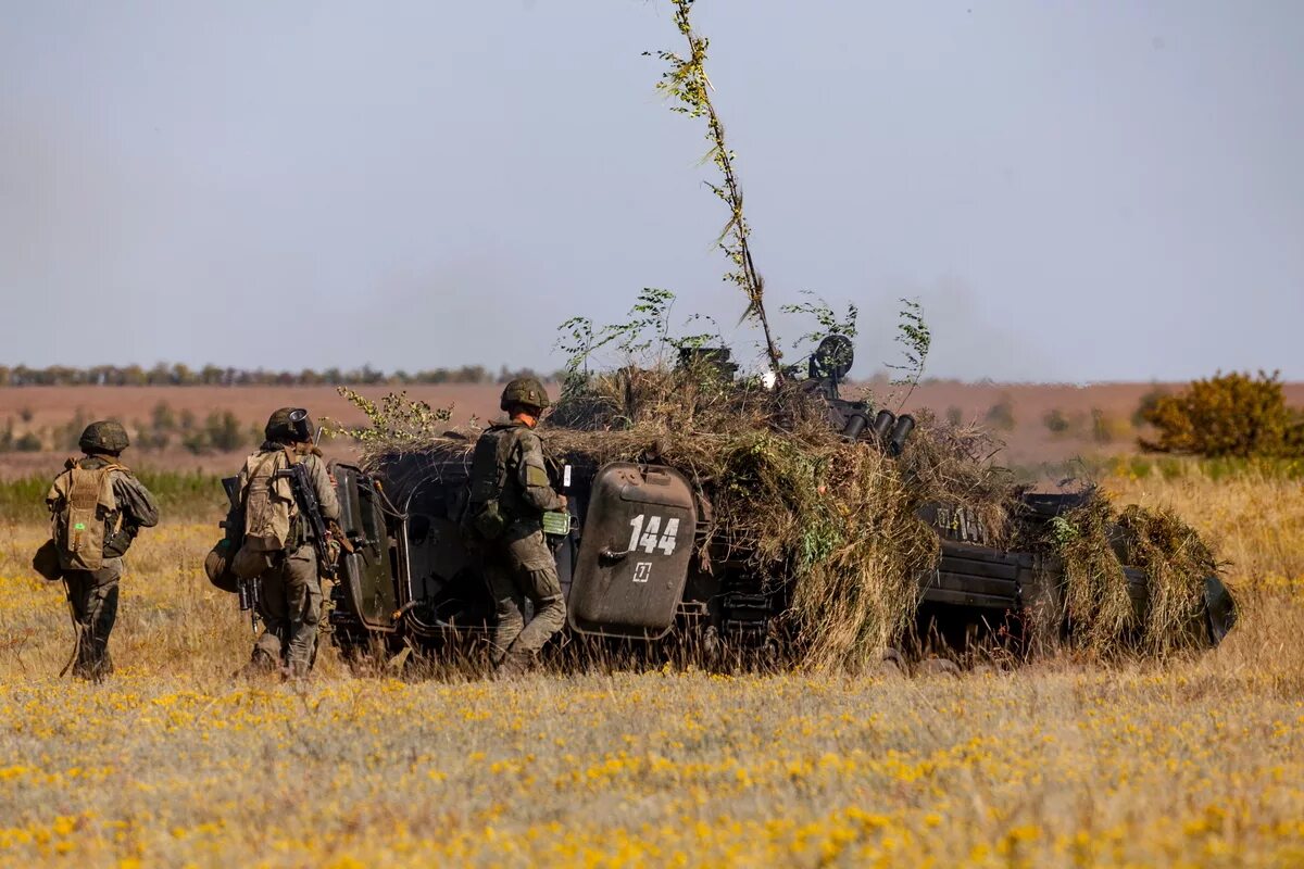 Военные новости брянской. Тактические учения. Брянск полигон военный. Войска РФ В Брянской области. Мотострелки на тактических учениях.