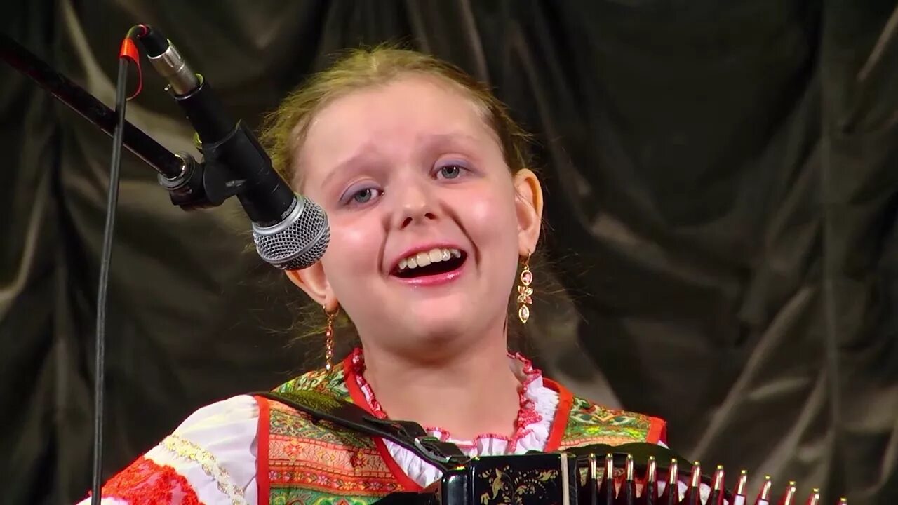Я назову тебя зоренькой хор русской песни. Назову тебя зоренькой. фолк шоу группа зазноба. «семья соляковых» — «я назову тебя зоренькой». фолк группа зазноба песня ,,я назову тебя зоренькой,,.