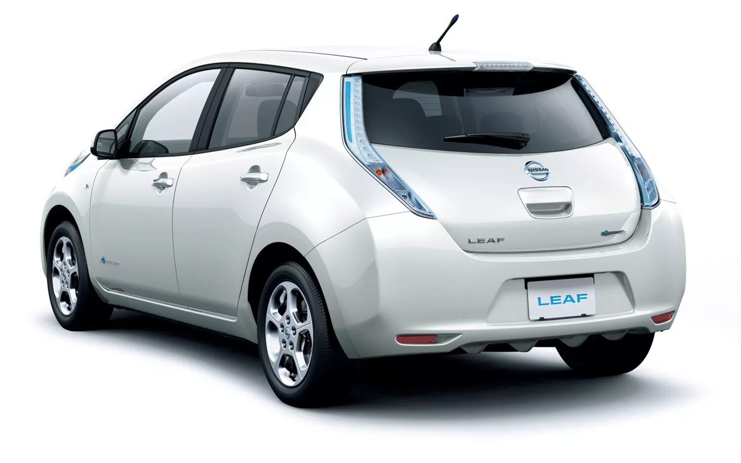Ниссан Леаф электромобиль. Электрокар Nissan Leaf. Ниссан лиф 2013. Nissan Leaf электромобиль 2014.
