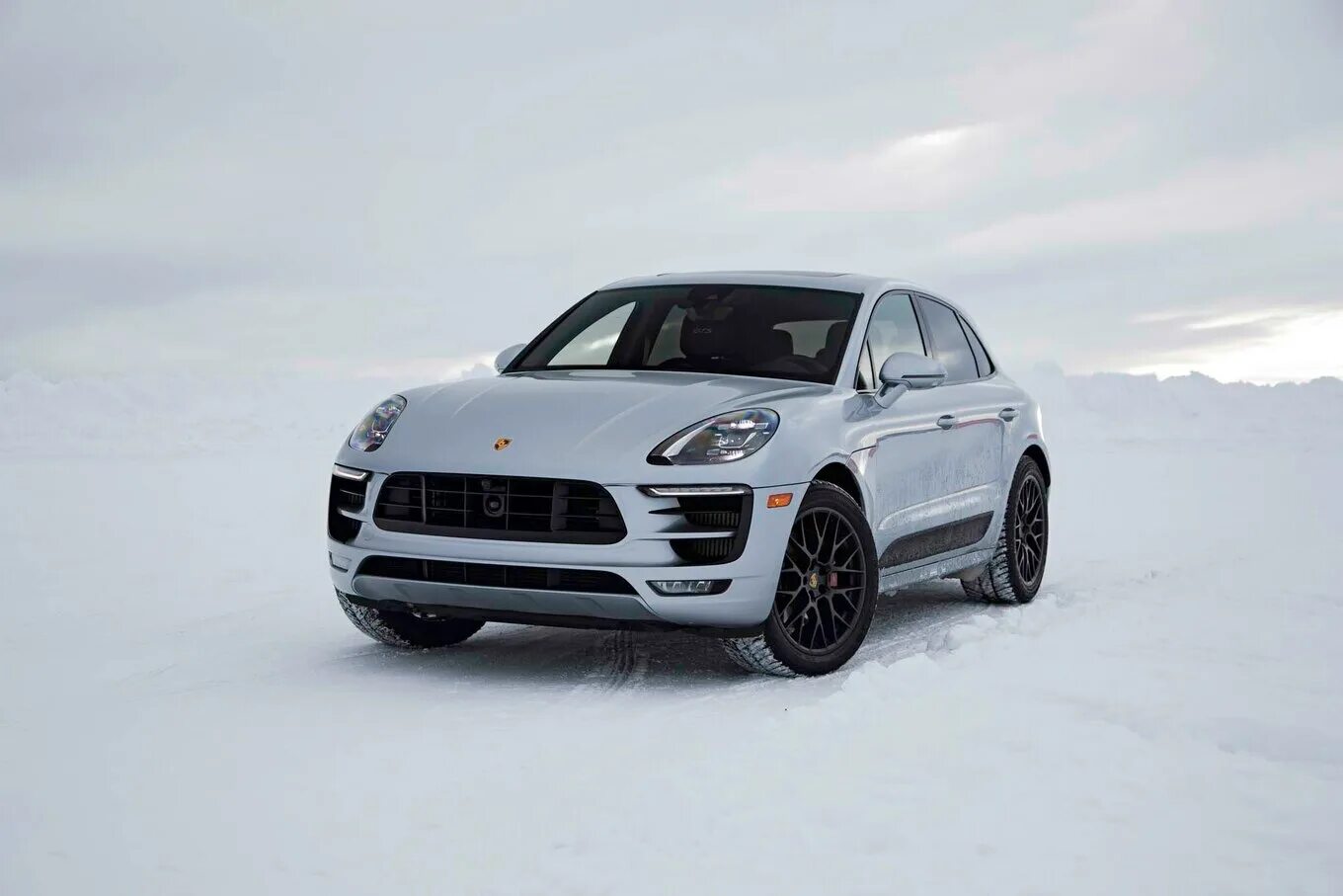 Макан образом слушать. Porsche macan 2025 серый. порше макан 2025 белый. порше макан мраморный. порше макан гтс 2025 серая.