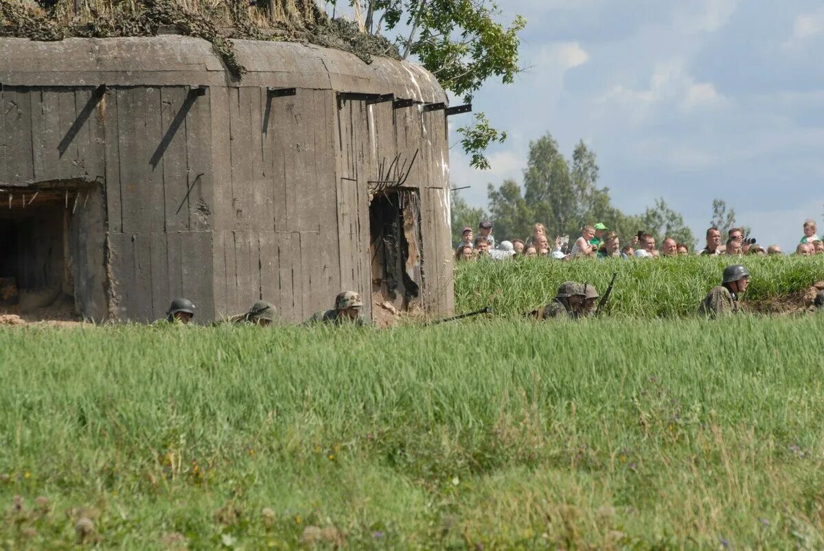 Остров псковская область линия сталина. Линия сталина псков. Остров сталина. Остров линия сталина музей. Остров линия сталина музей.