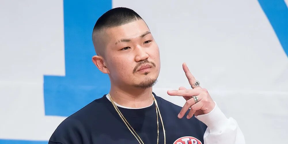 Албанский рэпер. Дони исламов. Bewhy корейский рэпер. Рэперы в ростове на дону. Fat joe 2022.