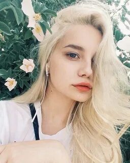 Белая девочка 18