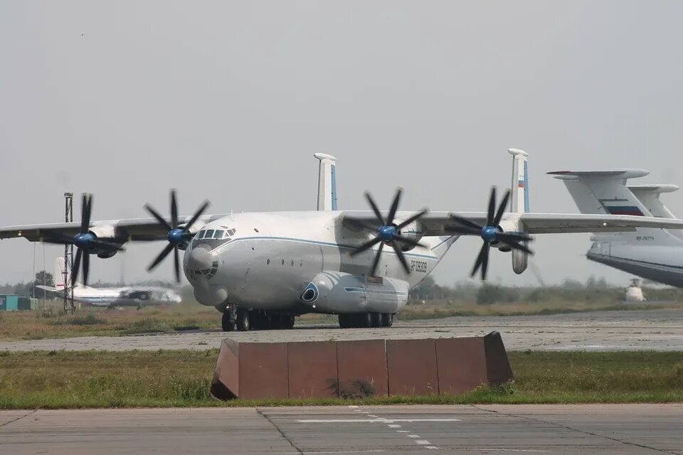 Турбовинтовые самолеты россии. Самолёт Антей АН-22. Турбовинтовой АН 22 самолет турбовинтовой. АН 22 Антей Украина.