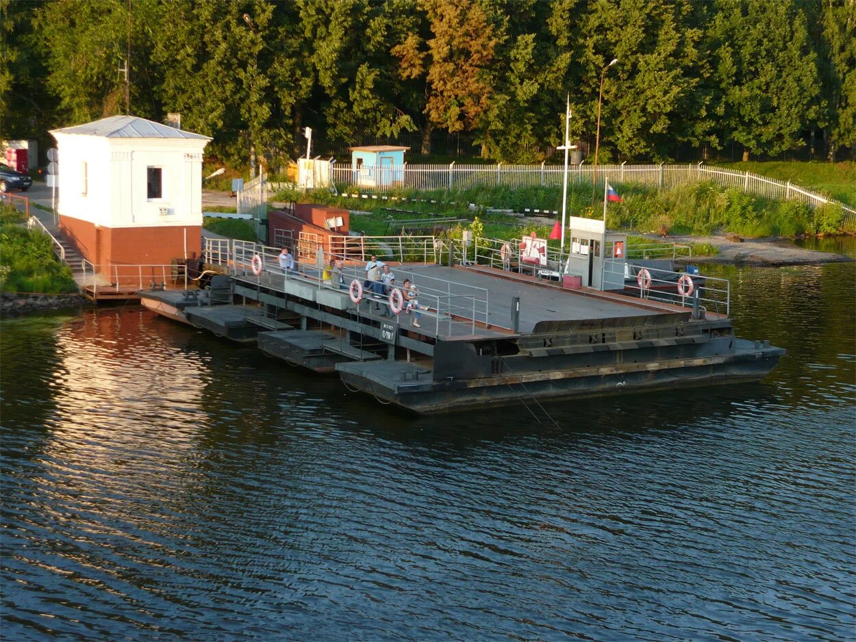 Переправа дубна. Паромная переправа 1 Дубна. Паромная переправа Дубна Конаково. Дубна паромная переправа канал имени Москвы. Паромная переправа Дубна Конаковский район.