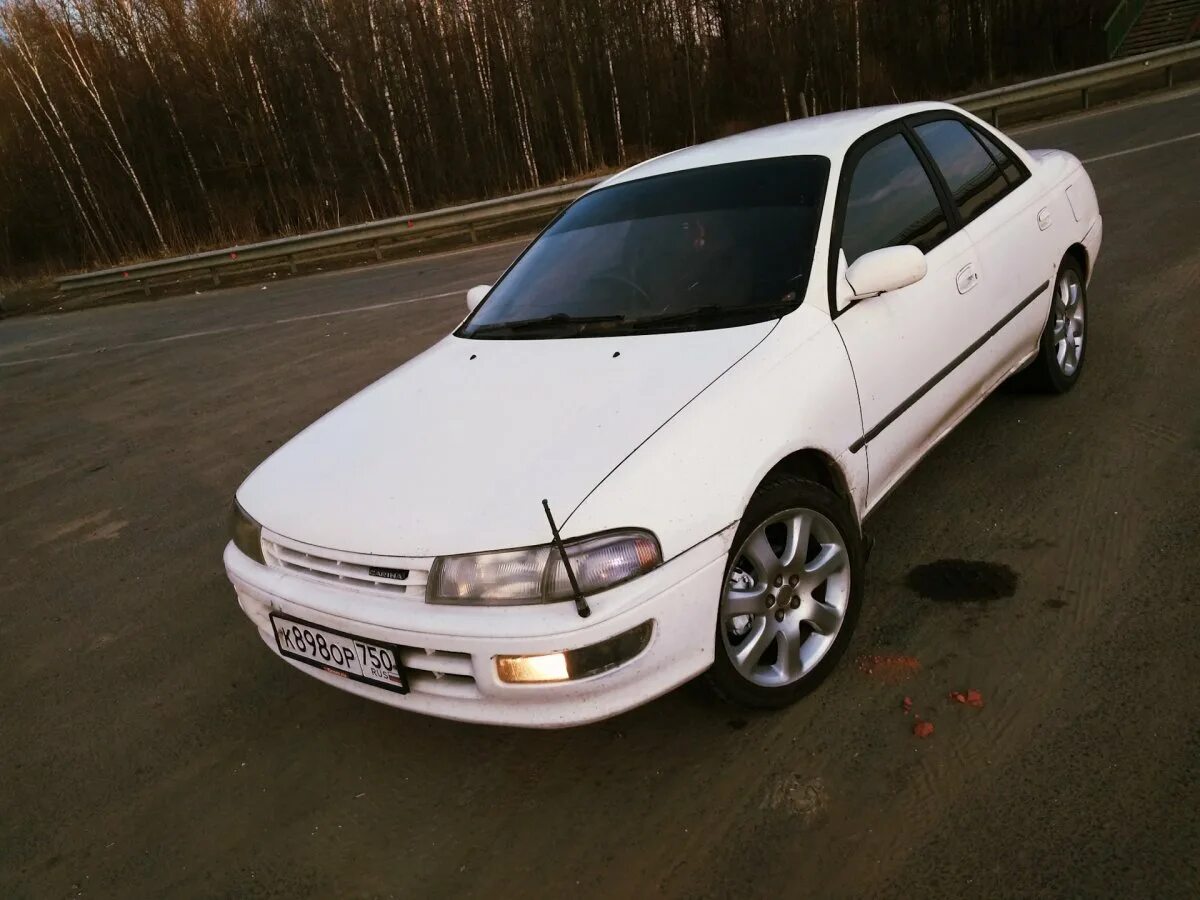 Купить тойоту улыбку. Toyota Carina ат190.