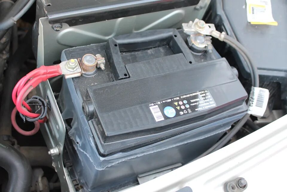 Замена АКБ - Dacia Logan (1G), 1,6 л, 2006 года электроника DRIVE2