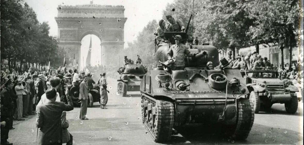 25 августа 1944 г. Освобождение парижа в 1944. Кто освободил францию. Захваченный париж 1944. Кто освободил францию.
