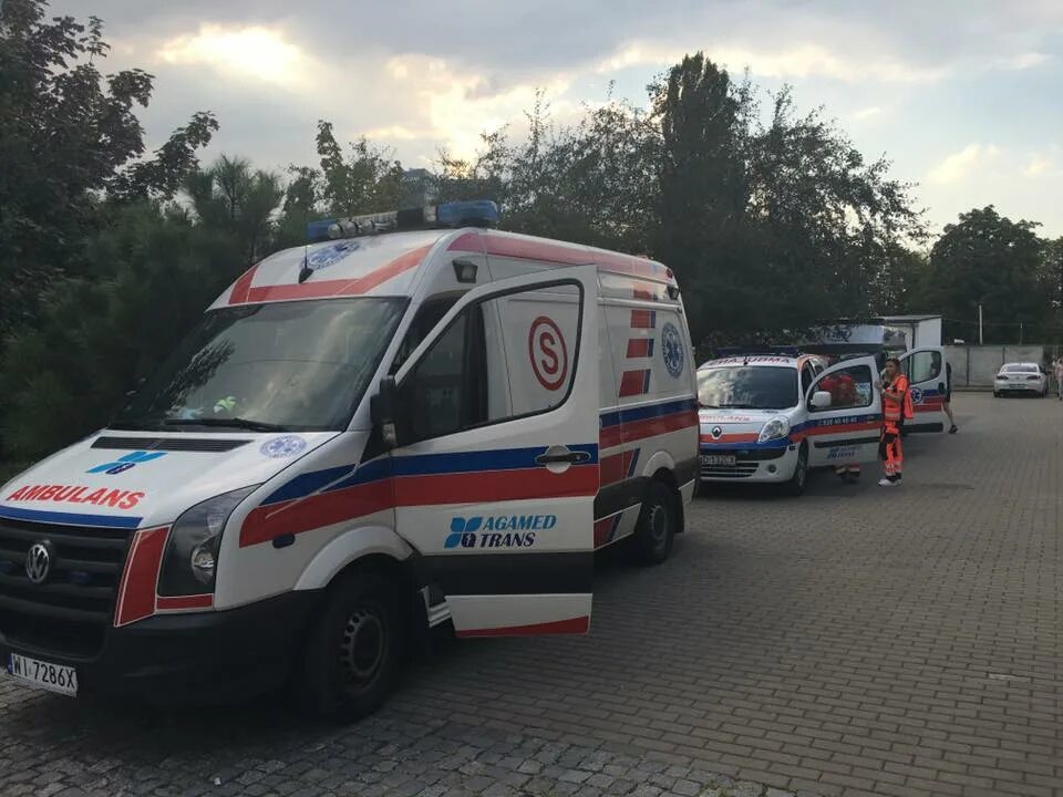 Варшава помощь. Скорая помощь варшава. trans warszawa.