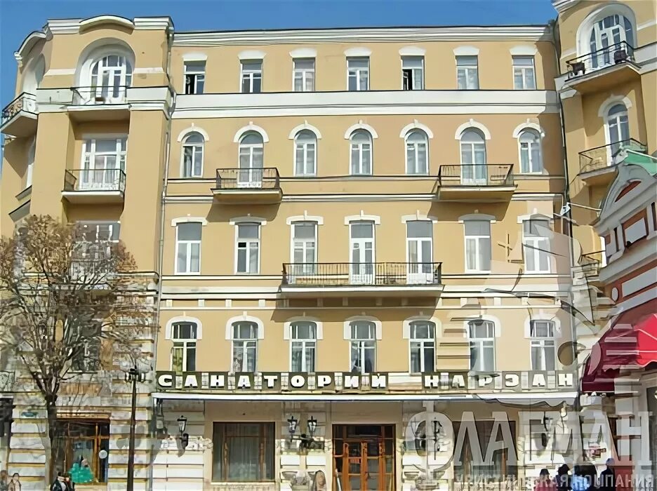 Санаторий нарзан кисловодск номера. Курортный бульвар 19 кисловодск. Санаторий нарзан кисловодск. Санаторий нарзан кисловодск курортный корпус. Санаторий нарзан 1 й основной корпус фото 2 х местные номеров.