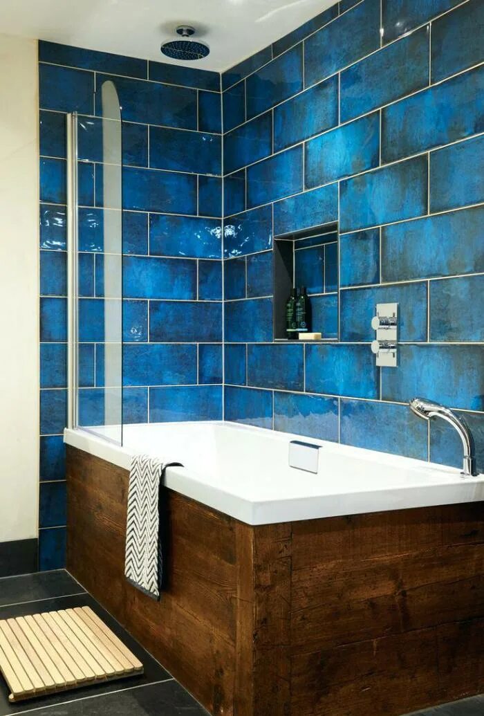 Отделка ванной. Синяя ванная. Плитка для ванной. Ванна комната. Что можно вместо плитки в ванной