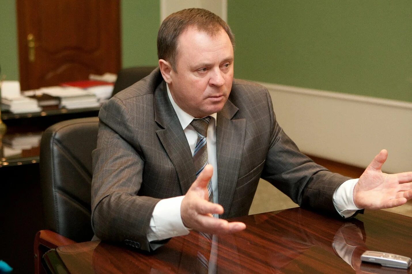 Павел иванович путилин. Липецкий областной совет. Павел иванович путилин. Депутат липецкой области. Председатель липецкого областного совета депутатов.