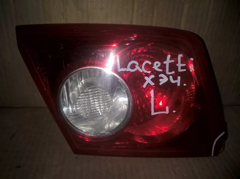 Chevrolet lacetti задние фонари. Задний фонарь лачетти хэтчбек. Фонарь задний левый лачетти хэтчбек. Задние фонари шевроле лачетти хэтчбек. Задние фонари шевроле лачетти хэтчбек.