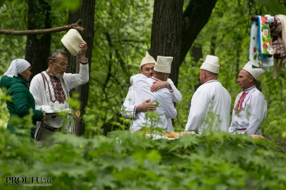 марийцы черемисы. моление марийцев шоруньжа. марий эл вероисповедание. священные рощи марийцев. религия марийцев ош-кугу-юмо.