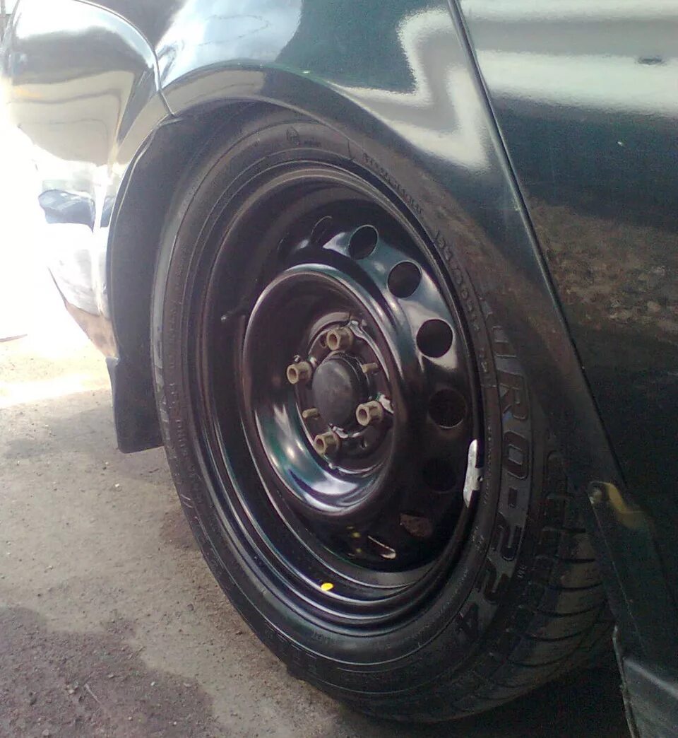 3. Черные штампы. Бело черные штампы. Диски штампы r17 ваз. Колеса на шевроле ланос 2006 штамп.