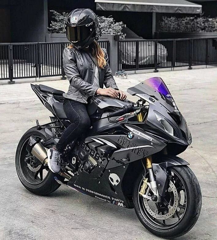 Pin on Motos & Chicas Motorcycle babes, Motorbike girl, Motorcycle girl