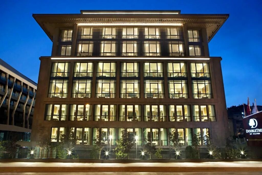 Дабл три хилтон стамбул отель. Doubletree istanbul. Doubletree by hilton topkapi 5. Doubletree by hilton hotel istanbul. Doubletree istanbul.