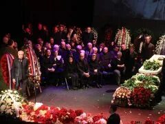 Кто после волчек руководит театром современник. Современник театр прощание с волчек. галина волчек прощание и похороны. похороны галины коноваловой.