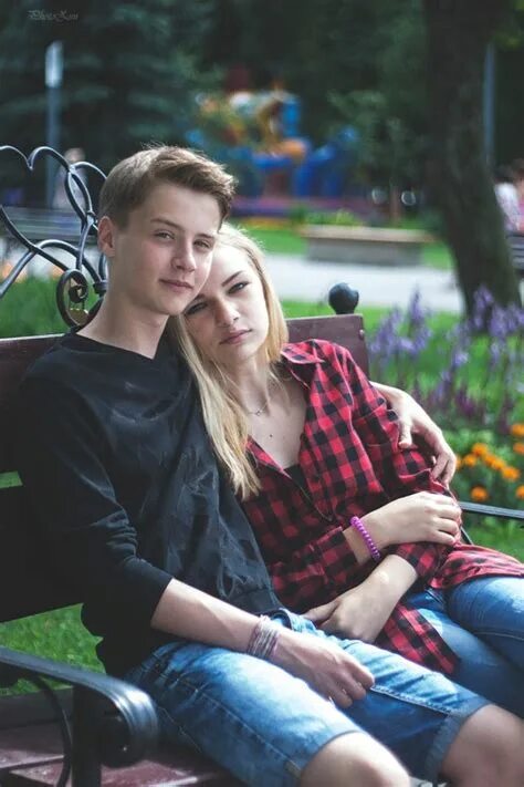 Псковских дениса и катю. Денис муравьёв катерина власова. Псков денис и катя власова. Псковские бонни и клайд катя. Псковские бонни и клайд денис и катя тела.