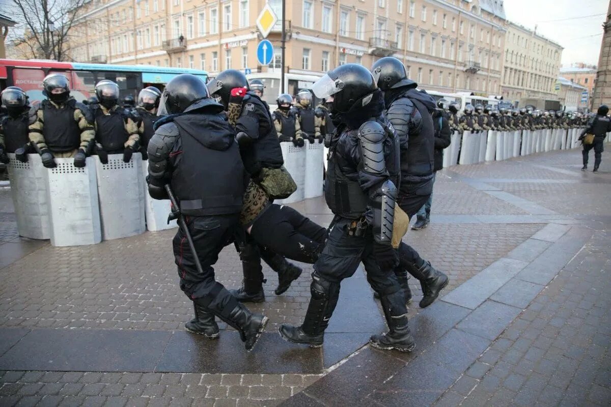 На прошлой неделе произошло. ОМОН разгоняют митинг 2021.