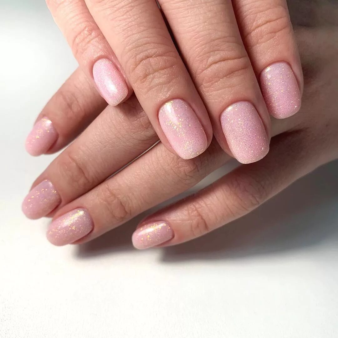 однотонное покрытие ногтей. шеллак для ногтей. однотонное покрытие гель лаком. маникюр однотонное покрытие. однотонное покрытие гель лаком.