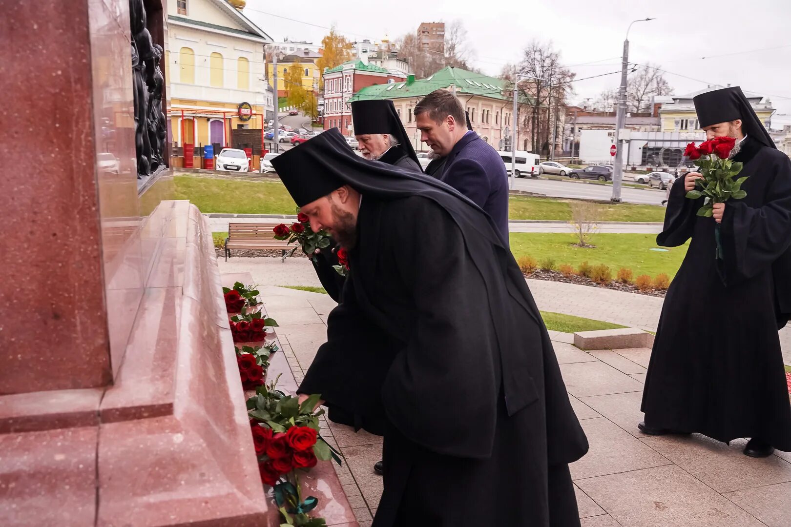 Нижегородское ополчение 2024. Памятник Минину и Пожарскому Нижний Новгород. Открытие памятника в Нижнем Новгороде. Владыка ведение Новгород.