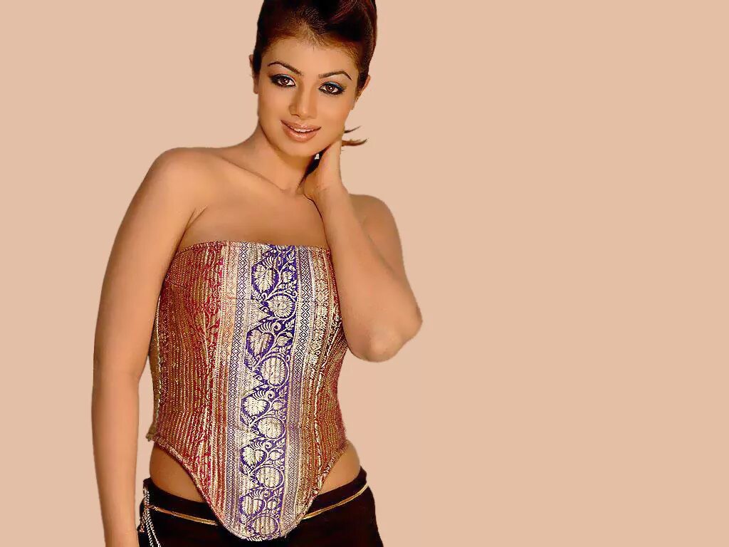 Ayesha Takia Azmi. Айеша Такиа горячие фото.