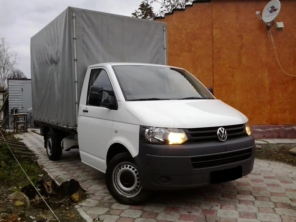 Т 5 купить бу. VW Transporter t5 грузовой. Фольксваген Транспортер т5 бортовой. Фольксваген грузовой бортовой т5. Фольксваген Транспортер т5 грузовой бортовой.