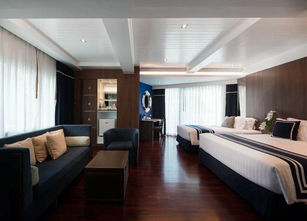 A one royal cruise pattaya. корабль отель в таиланде. A one royal cruise 4 pattaya. отель лайнер в тайланде. A one royal cruise pattaya.