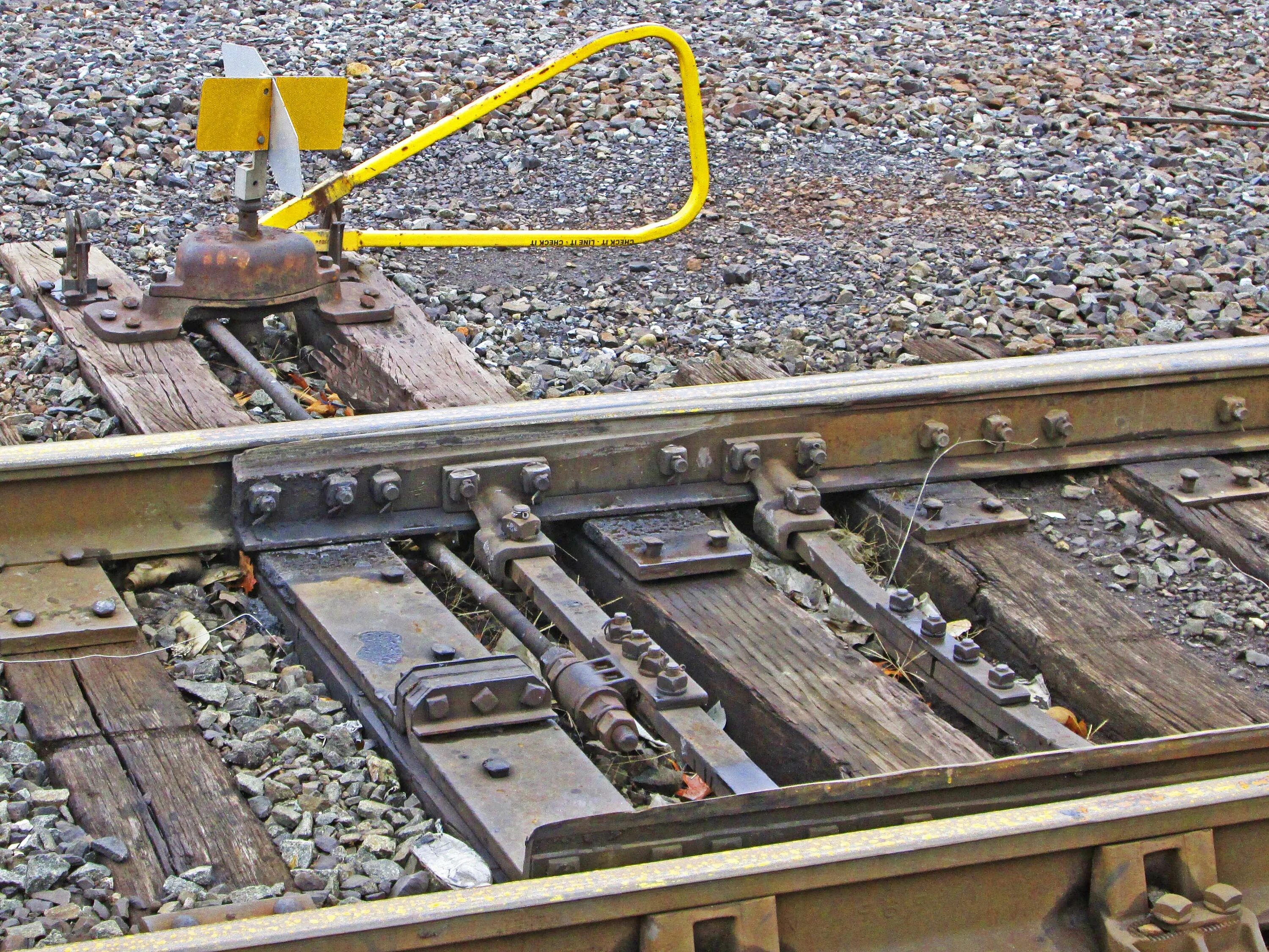 Switch tracks