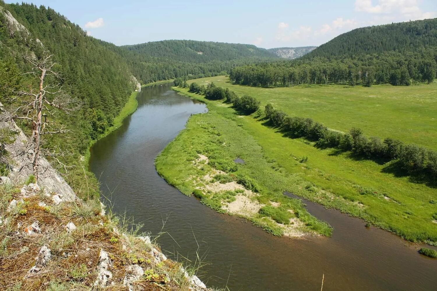 White river. Река Агидель Башкортостан. Река белая Агидель Башкирия. Белая (приток Камы) реки Башкортостана. Река Агидель Уфа.