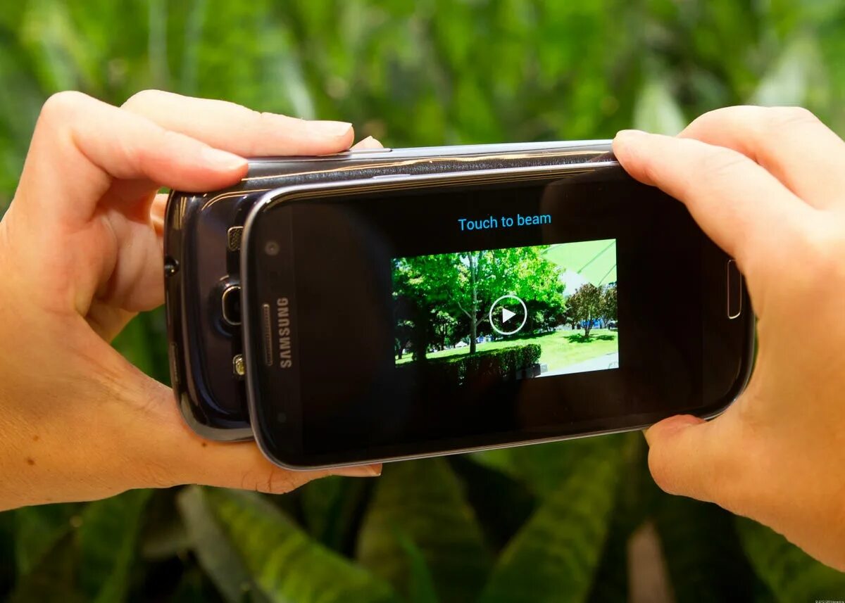 Можно ли на андроид 2. Андроид beam. android beam samsung. nfc beam. возможности android beam.