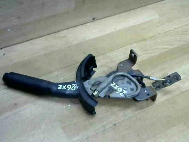 стояночный тормоз хендай матрикс 2005. ручник хендай матрикс. рычаг ручника hyundai porter. клапан стояночного тормоза хендай универсал. Hyundai accent ручка ручника.