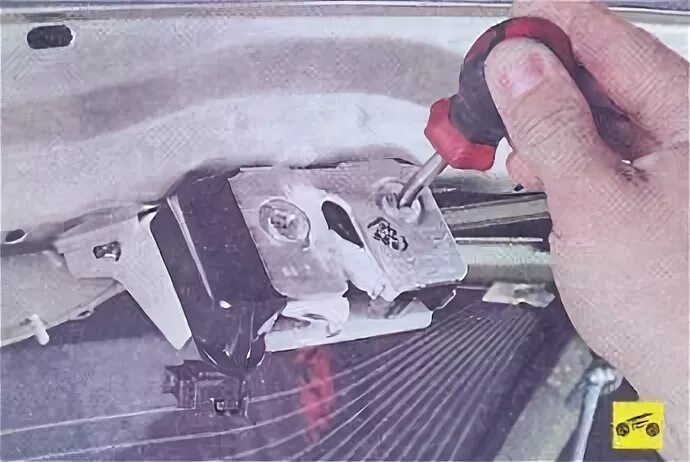 Как снять замок капота приора Снятие и установка капота и замка капота автомобиля Газель