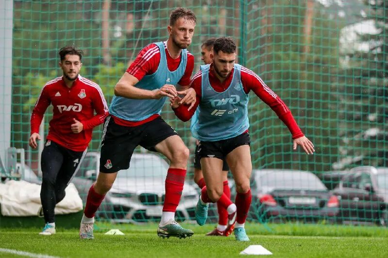 какая команда тренируется. какая команда тренируется. тренировка футболистов. стергиос фотопулос. Stergios - 98.