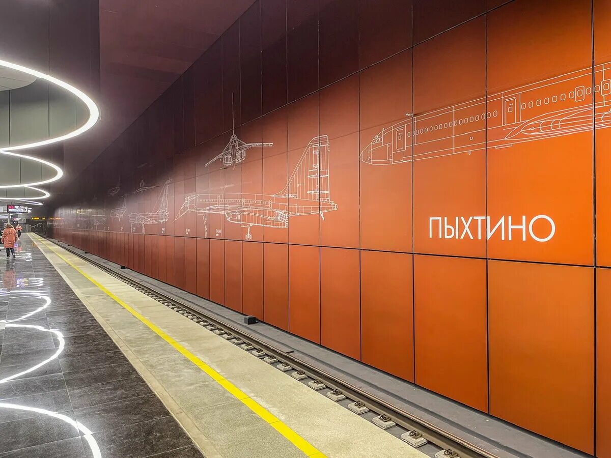 Музей российской авиации с самолетом под потолком. Как выглядит станция метро "П
