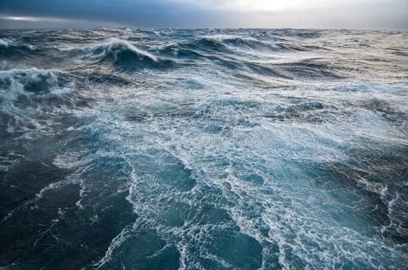 Картина бурное море. Картина шторм на море айвазовский. Море шторм. Рыжих н. Шторм в северном море.