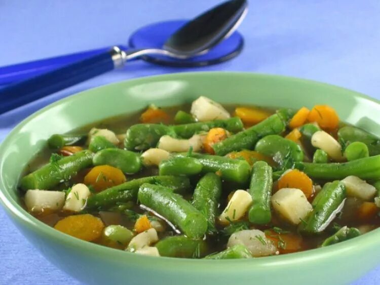 Суп из стручковой фасоли. Пюре и стручковая фасоль. Суп со стручковая фасоль рецепты. Овощной суп со стручковой фасолью. Овощной суп со стручковой фасолью.