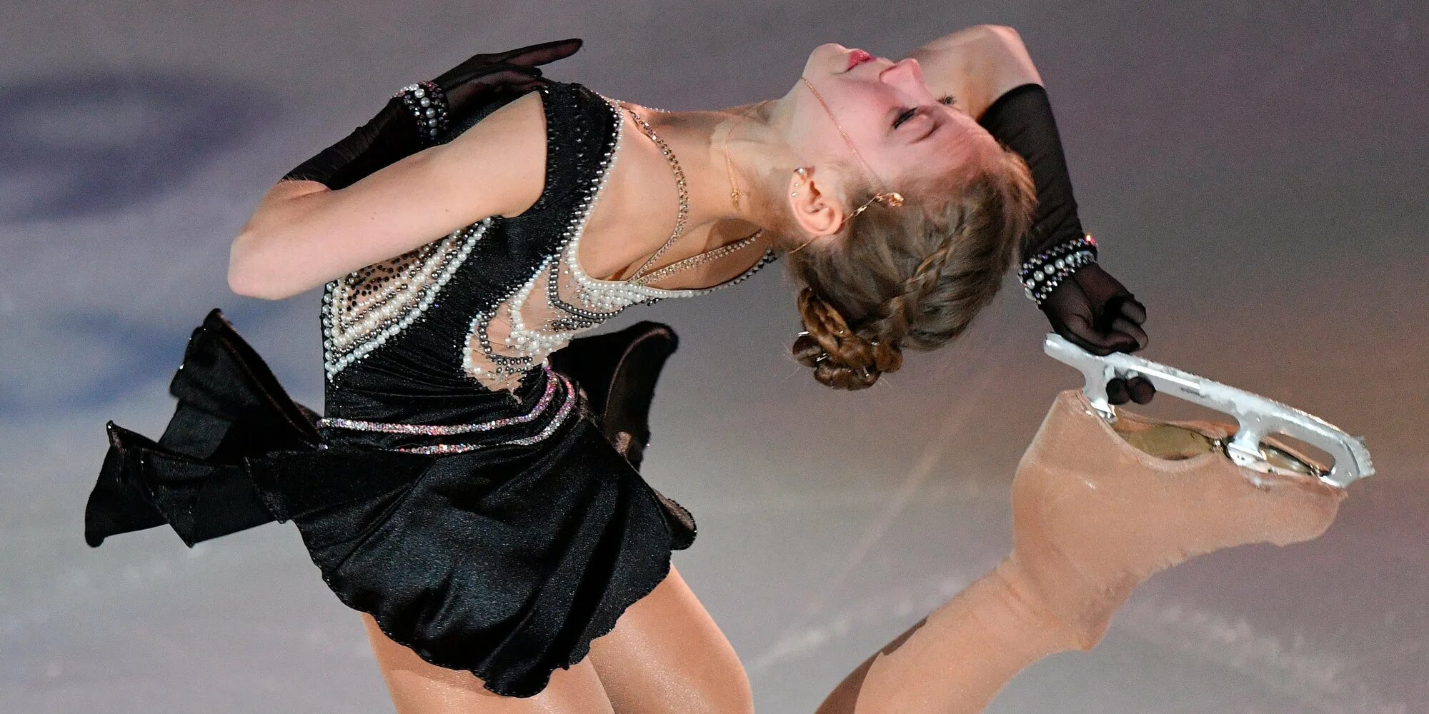 Рекорд гиннеса трусовой. Кантилевер александры трусовой. Гиннесса трусова. Трусова четверной риттбергер. Рекорды саши трусовой.