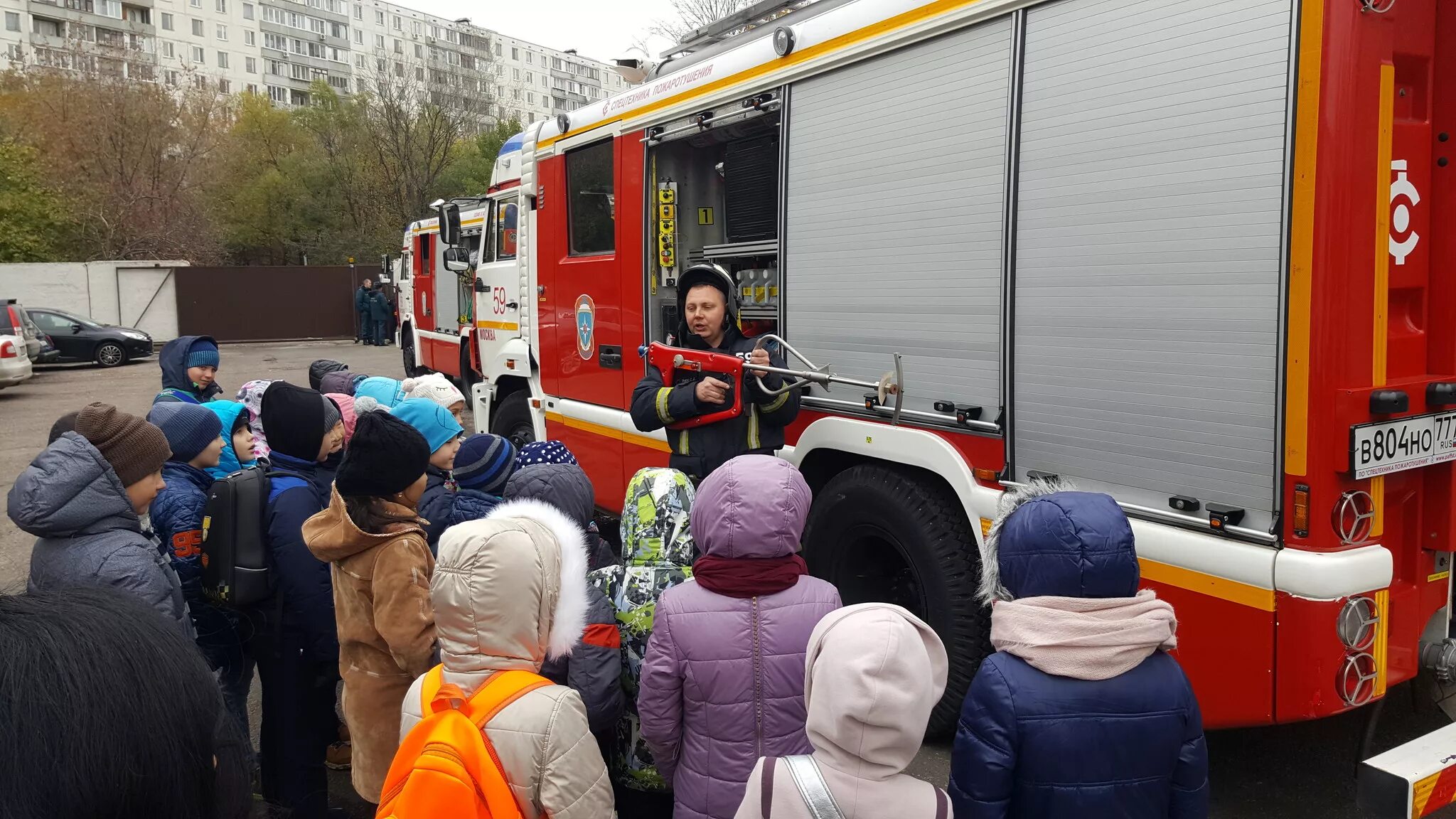 Р пч. Ушацкий МЧС СВАО. 22 ПСЧ Москва. 59 Пожарная часть. Экскурсия в пожарную часть для школьников.