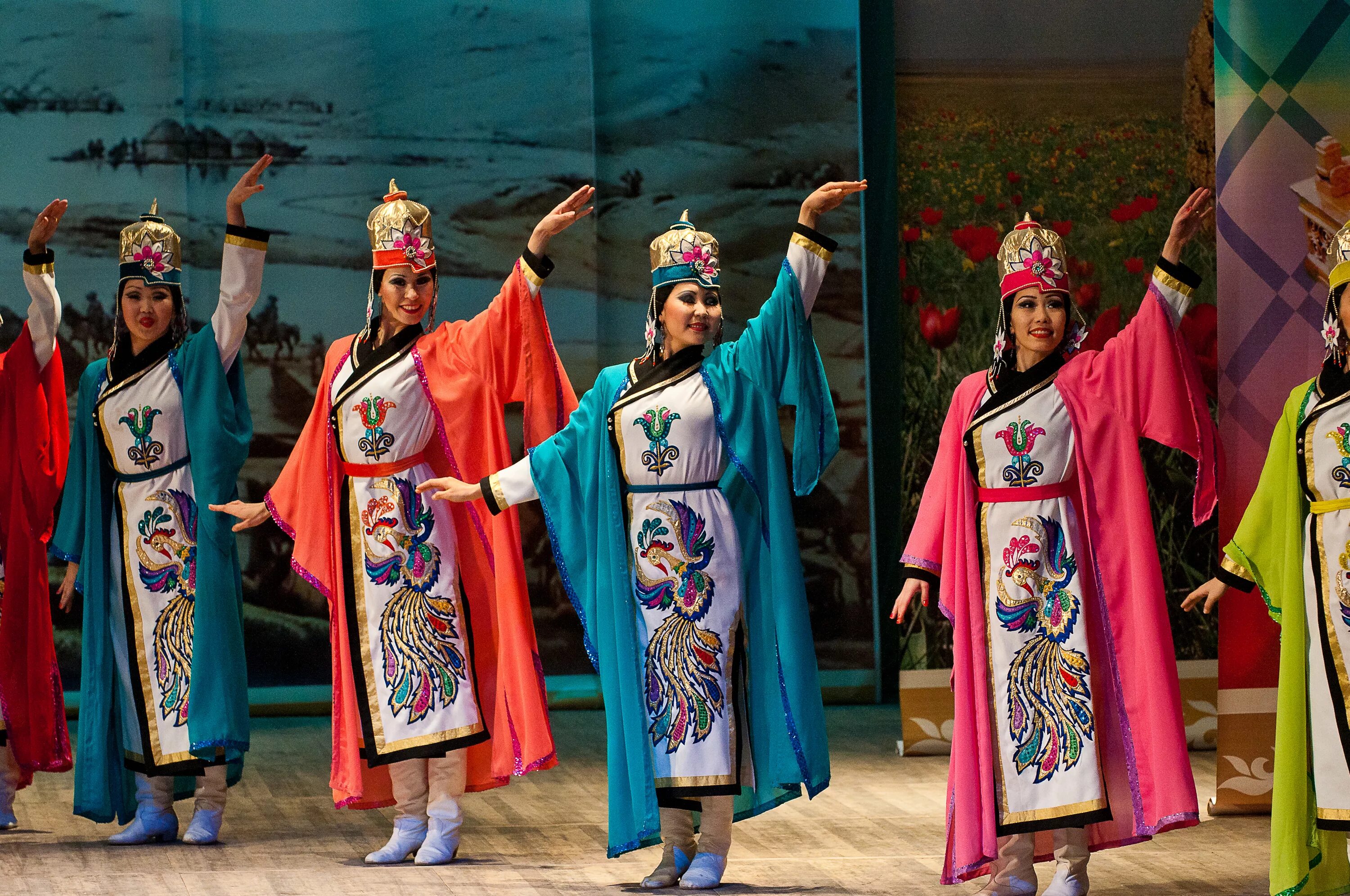 калмыцкий бюшмюд. национальный наряд калмыков. калмыки одежда. калмыцкий национальный костюм.