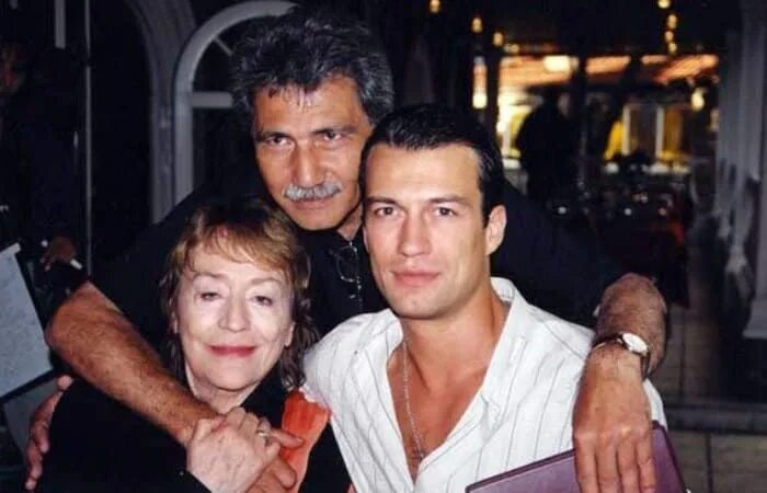 Чернышов актер дети. Семья андрея чернышова. Андрей чернышов жена. Чернышев андрей актер жена. Марию добржинскую.