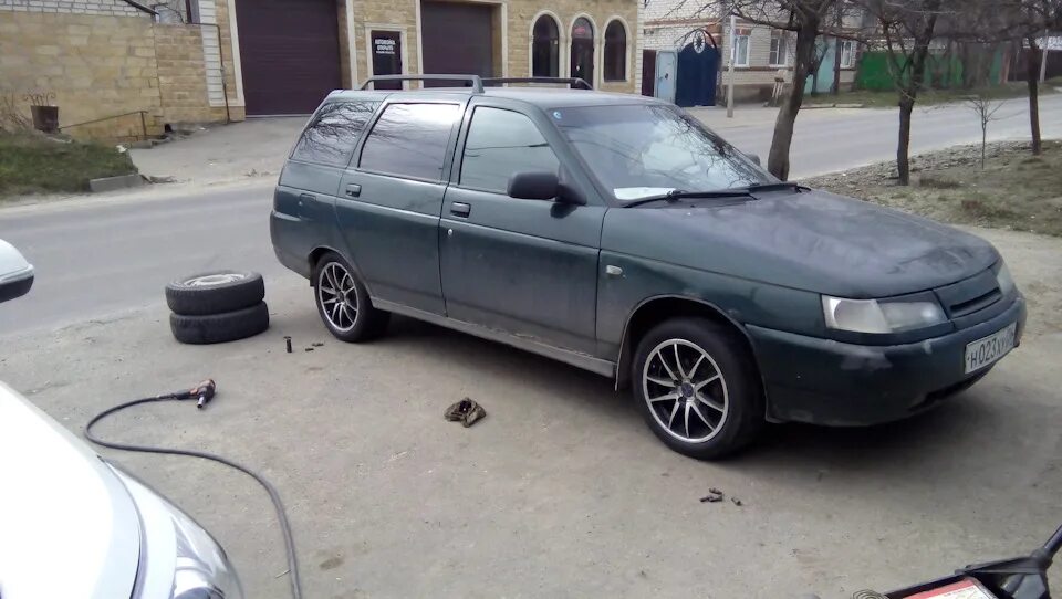 Ваз 2111 r15. Шины на ваз 2111. Ваз 2111 на 15 колесах. Шины на ваз 2111. Шины на ваз 2111.