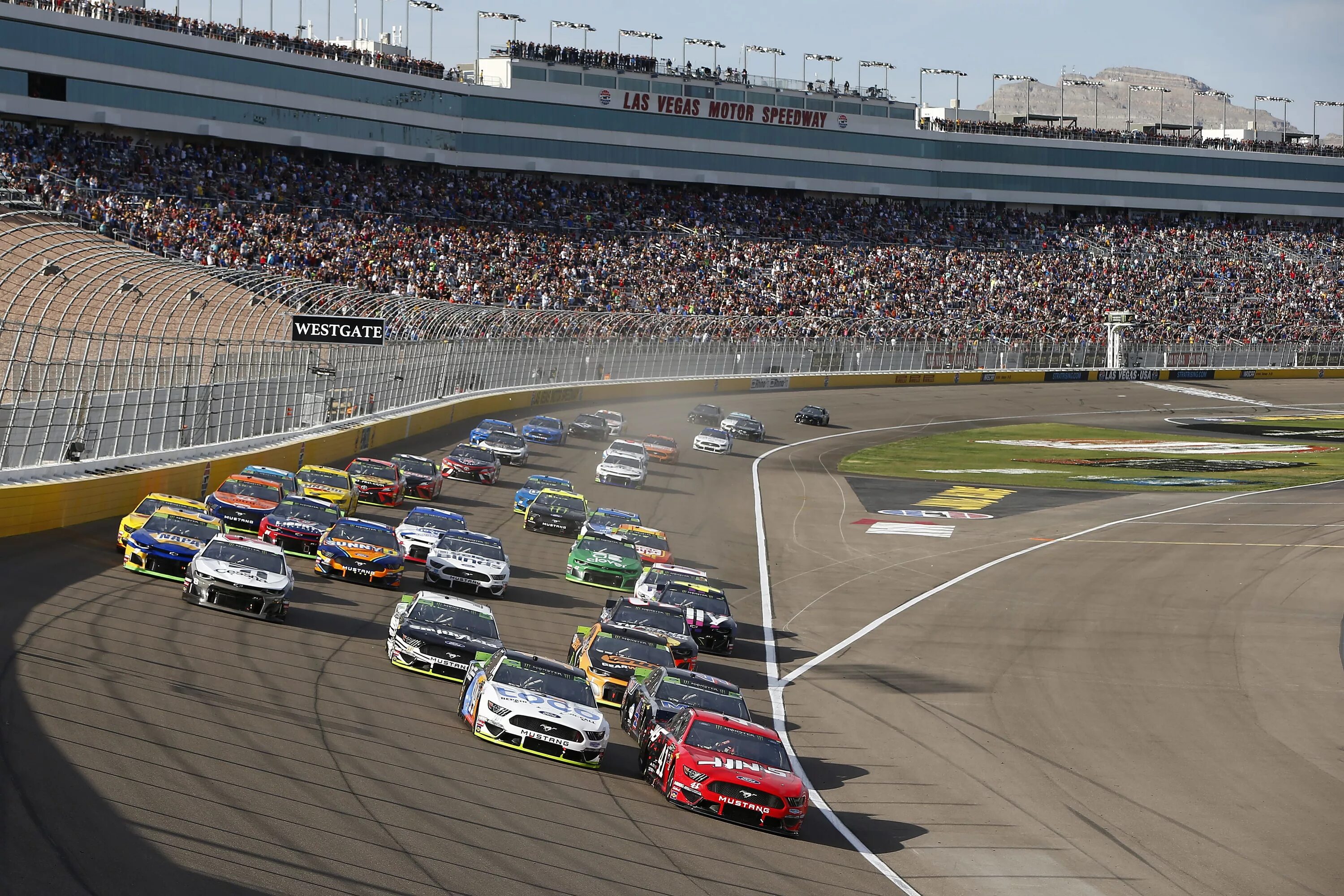 Круг наскар. Наскар Арена. Флорида наскар. Las Vegas Motor Speedway трасса. Наскар Лос Анджелес.