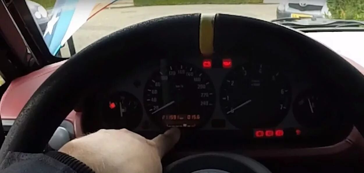 Как сбросить сервисный интервал. Как сбросить сервис на бмв. Сброс oil service bmw e36. Oilservice inspection bmw e39. Бмв 5 е39 сброс сервисного интервала.